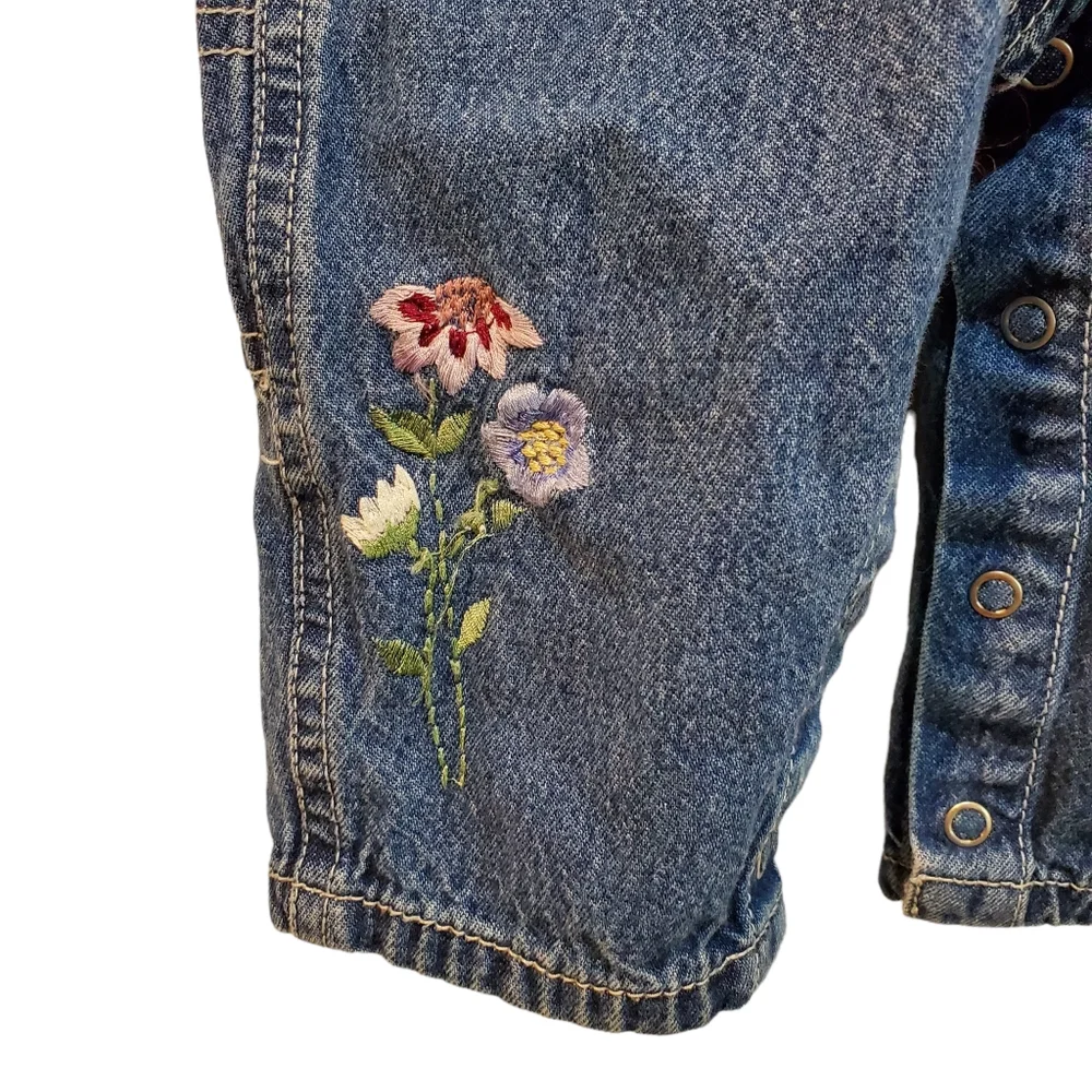 Oshkosh‎ vestbak 6-18 month embroidered appliquéd farm theme jean denim overalls